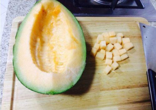 护士吃哈密瓜视频大全免费,甜蜜瞬间免费视频大盘点  第1张